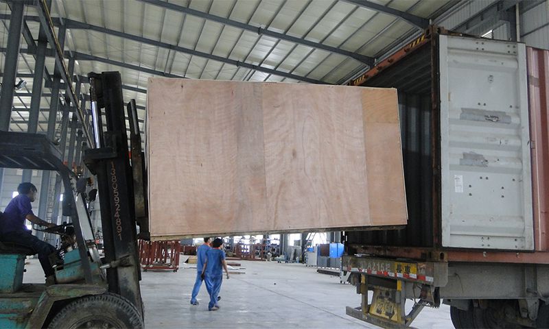 Pictures of Loading Products